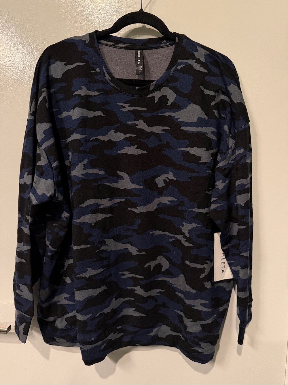 Athleta Navy & Gray Camo Crewneck Long Sleeve Pullover
